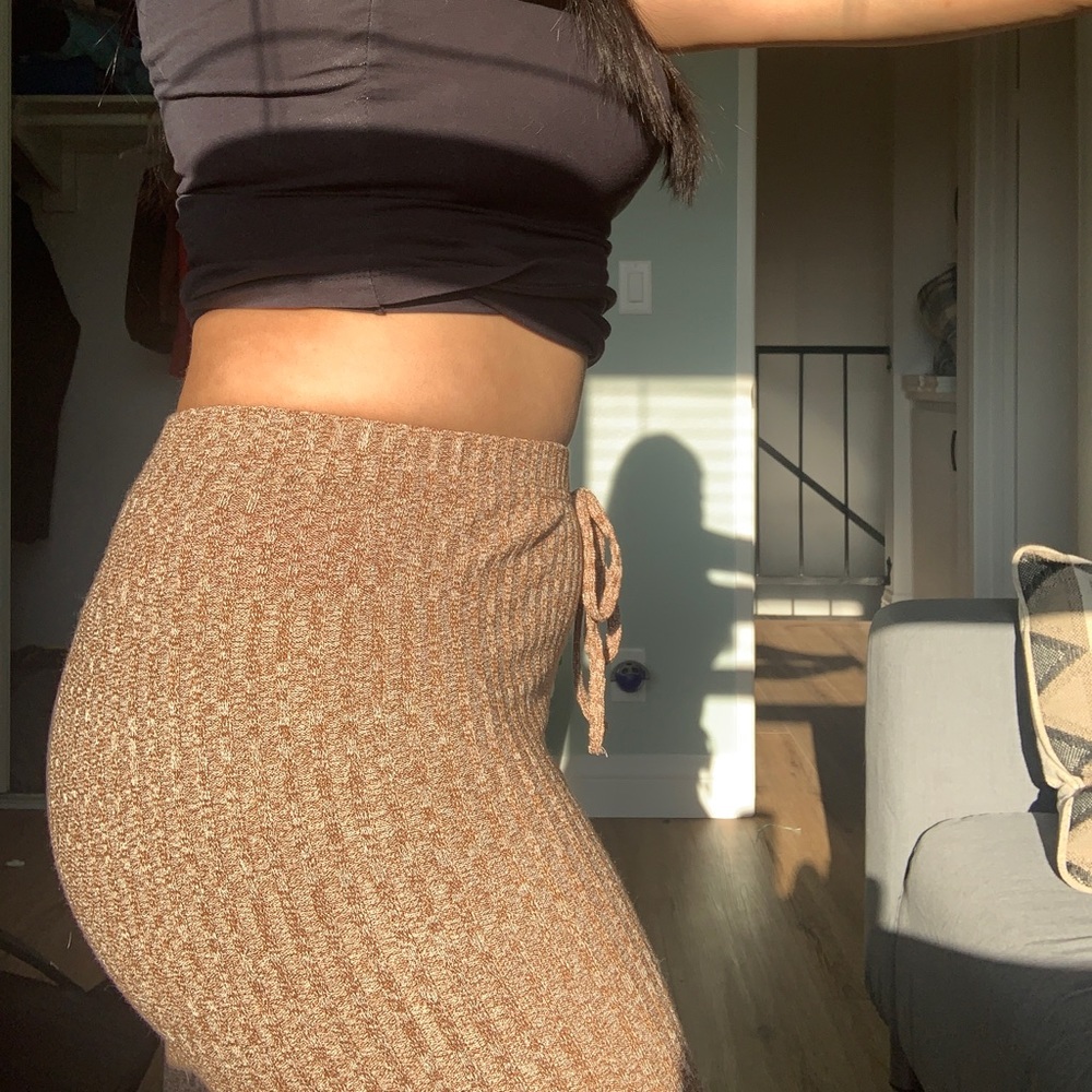 Two piece maroon lounge set.